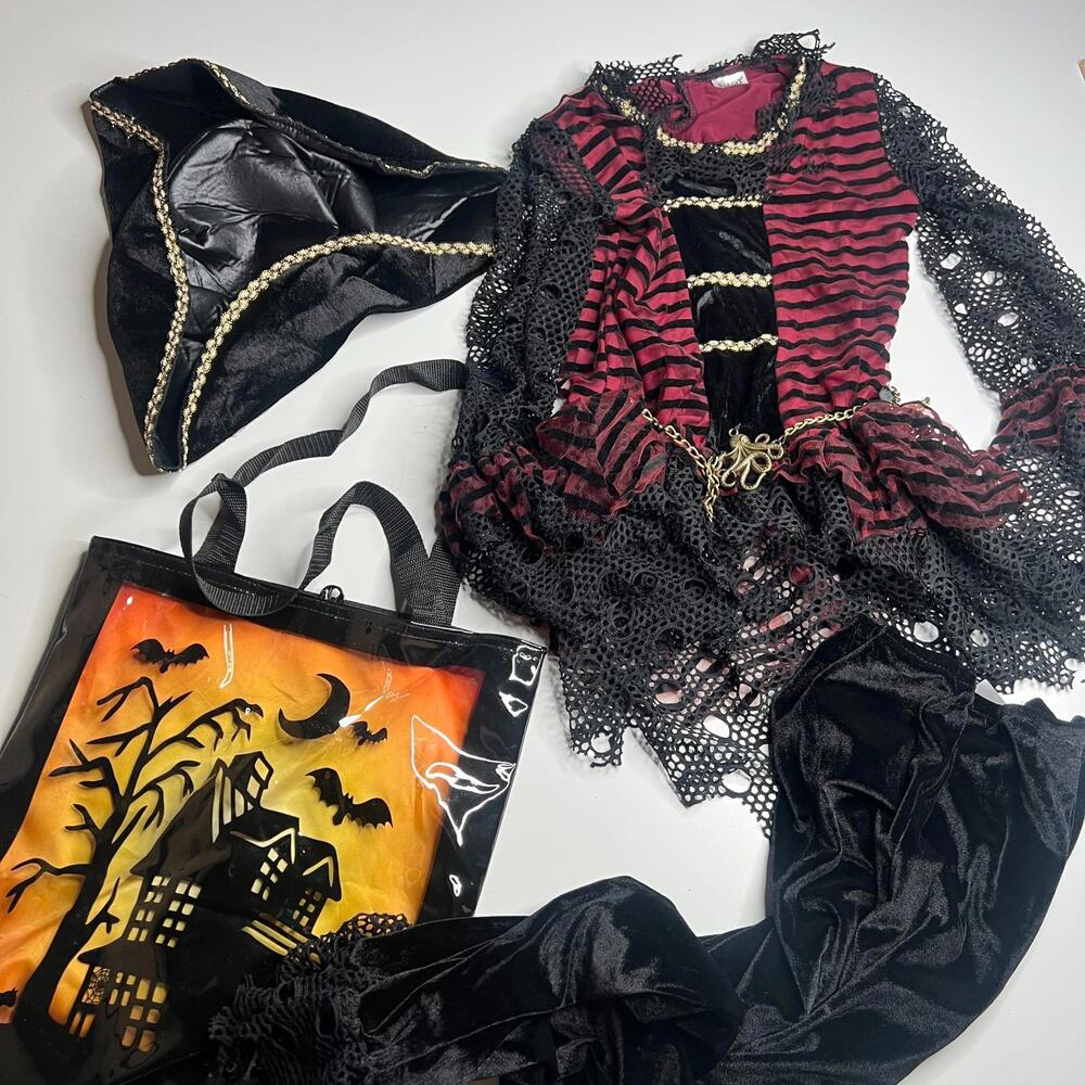 Spirit Halloween Pirate‎ Girl Costume Set Kids Size L (10–12)